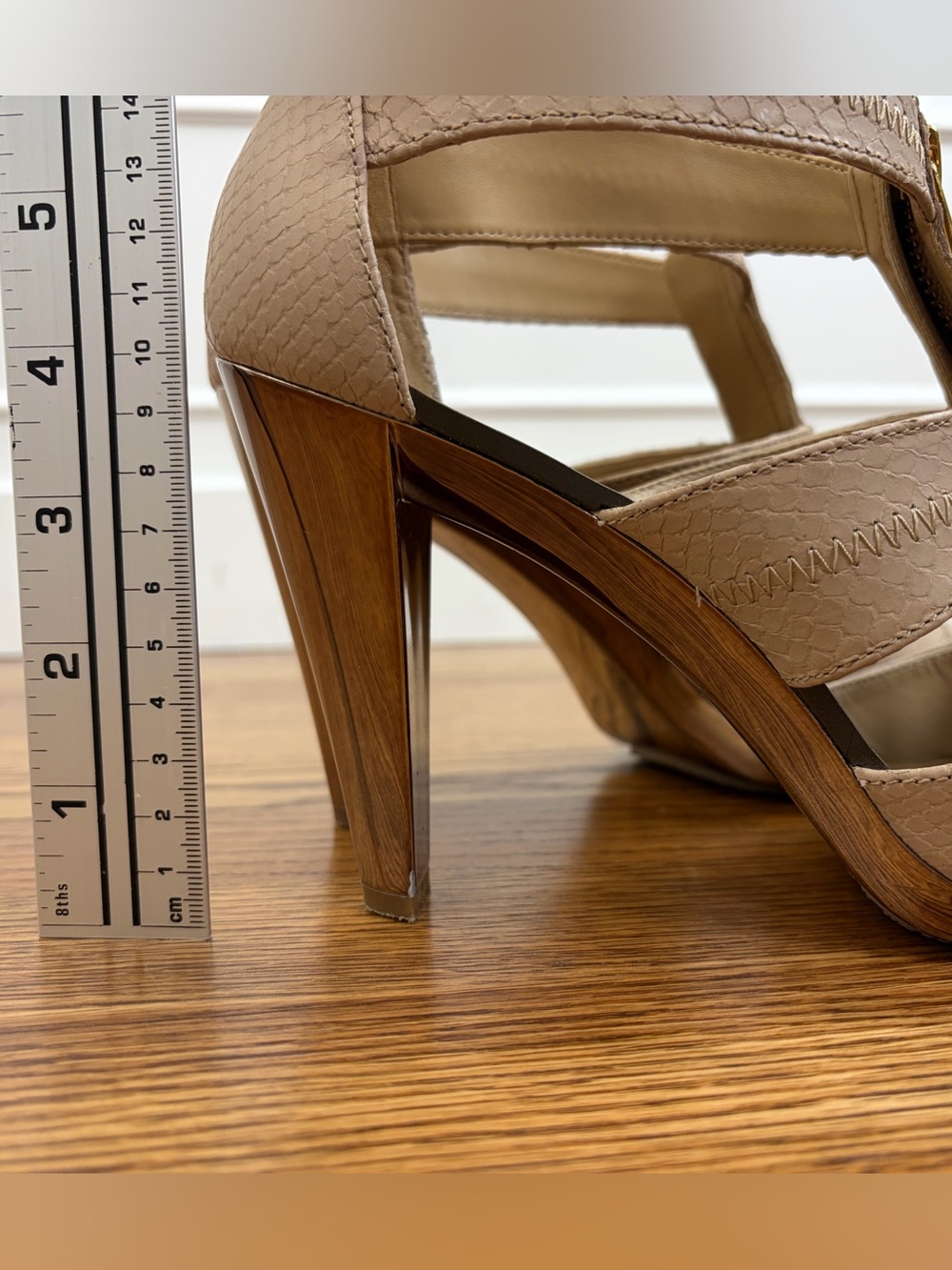 MK Berkley Snake-embossed Leather T-strap Nude Sandals (10) - Picture 3 of 9